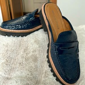 Designer Donald Pliner blue patent mules women’s size 8.5